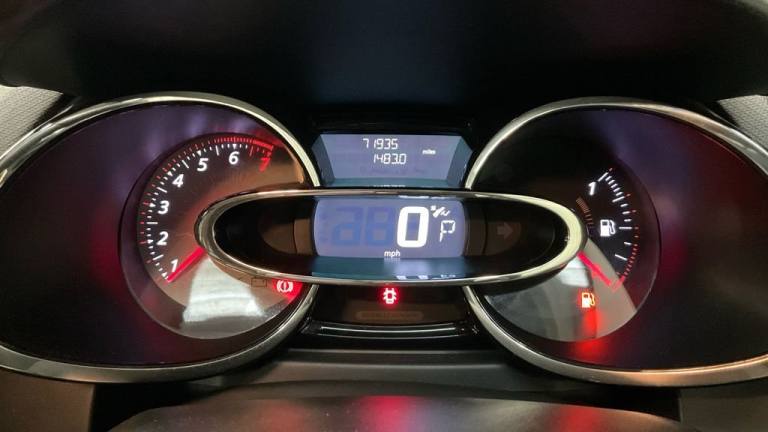 2013 Renault Clio 1.6 TCe Renaultsport Lux Hatchback 5dr Petrol EDC Euro 5 (200 ps) Hatchback Pet...