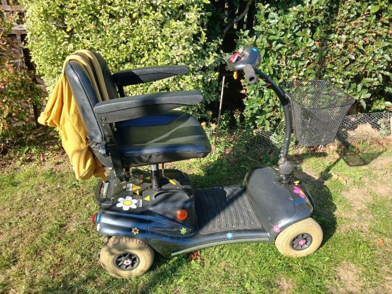 Mobility Scooter with Basket – Good Condition