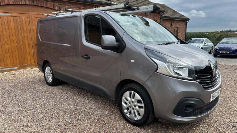 2017 Renault Trafic 1.6 dCi 27 Sport Nav SWB Standard Roof Euro 6 5dr Panel Van Diesel Manual