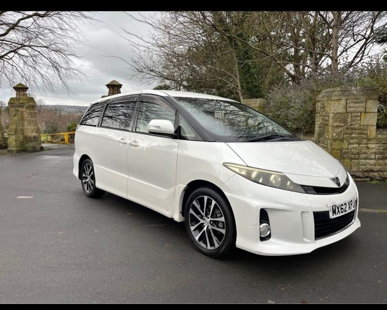 2012 Toyota Estima Aeraz