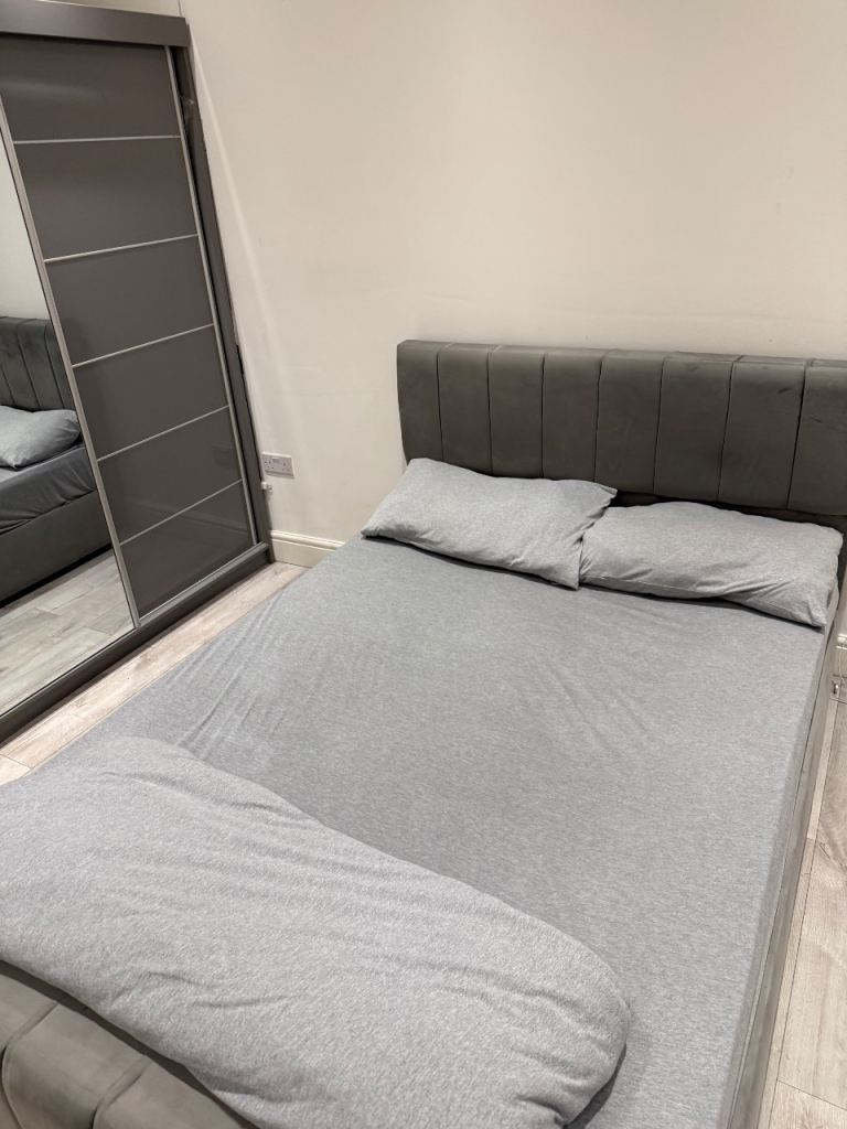 Double Bed With Mattress