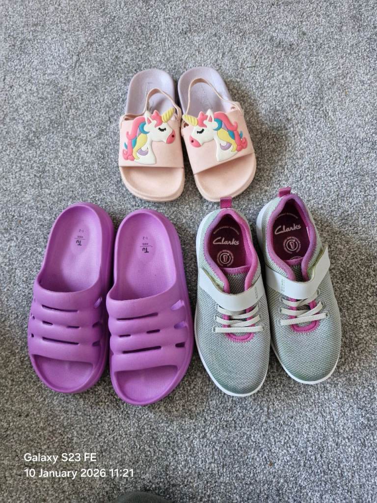 Girls Shoes & Trainers £1 To £3 Per Pair