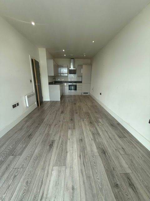 1 Bedroom Flat to rent in Slough - SL1 3TN
