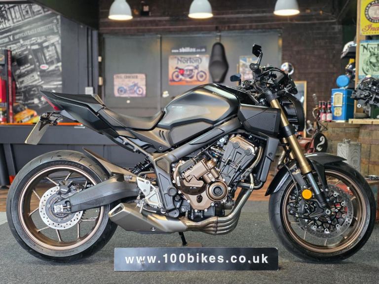 2025/75 HONDA CB650 R E-CLUTCH EXTRA'S 637 MILE'S 