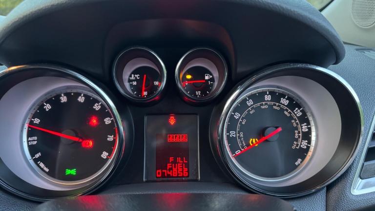 2015 Vauxhall Mokka 1.6i SE 2WD Euro 6 (s/s) 5dr HATCHBACK Petrol Manual