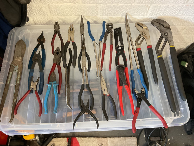  Tool as per pictures 