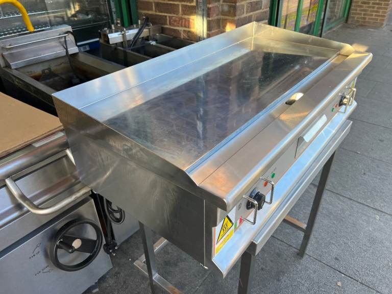 NEW ELECTERIC 1 PHASE CHROME 1 M LONG FLAT GRILL CATERING COMMERCIAL KITCHEN FAST FOOD 