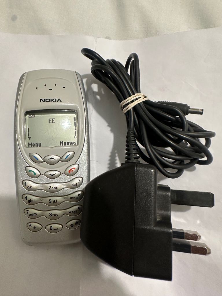 Nokia 3410 unlocked Silver Mobile Phone - Classic Retro Model