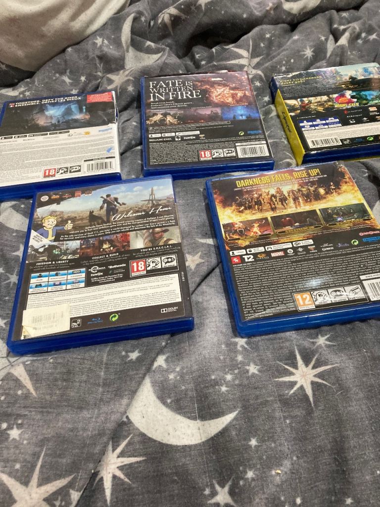 Ps5/4 game bundle 