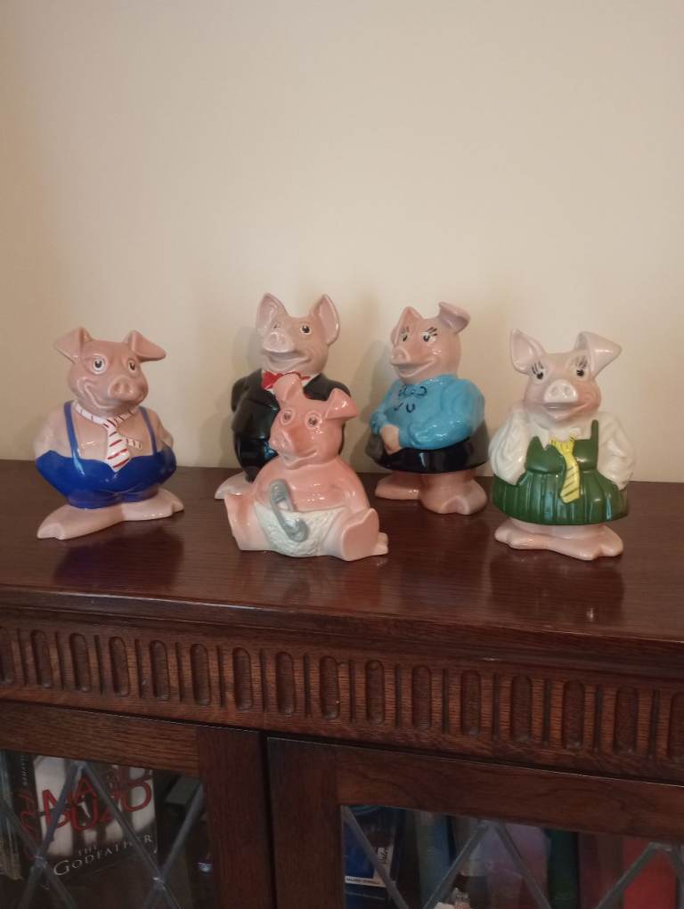 Set of 5 Original NatWest pigs