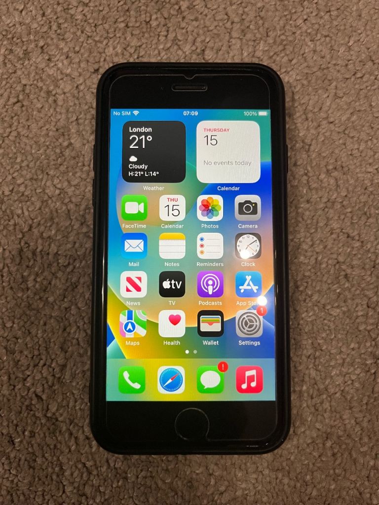 Mobile Phone Apple i phone 8 in perfect condition