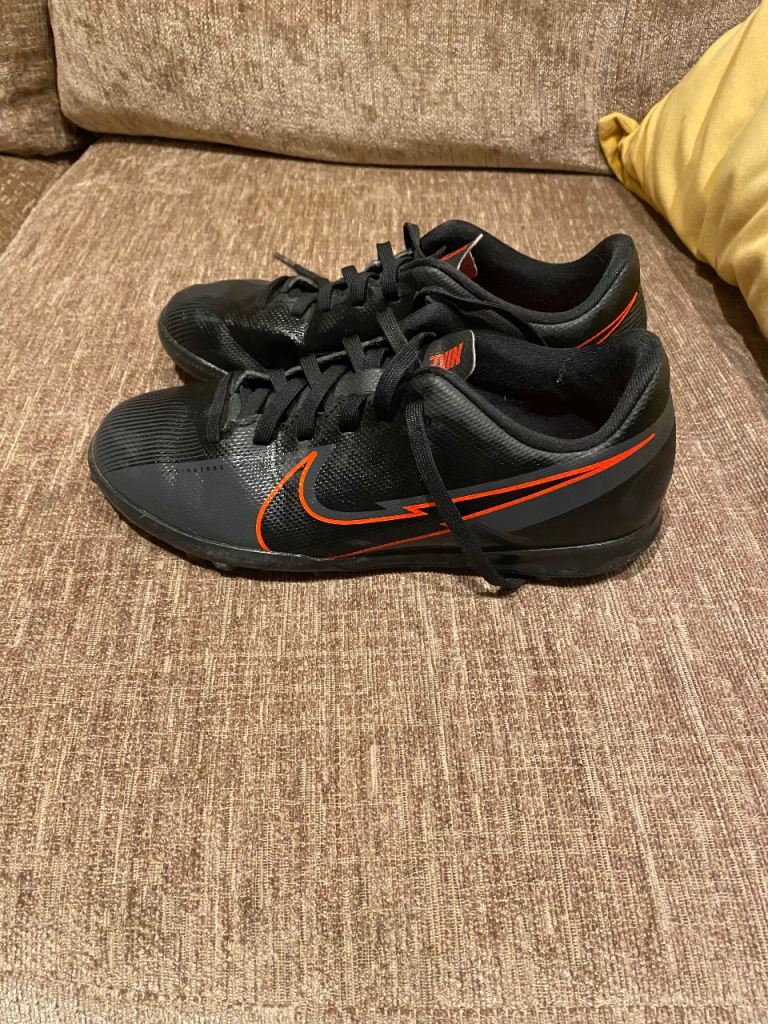 Size 2 Nike Mercurial Astro turf football trainers