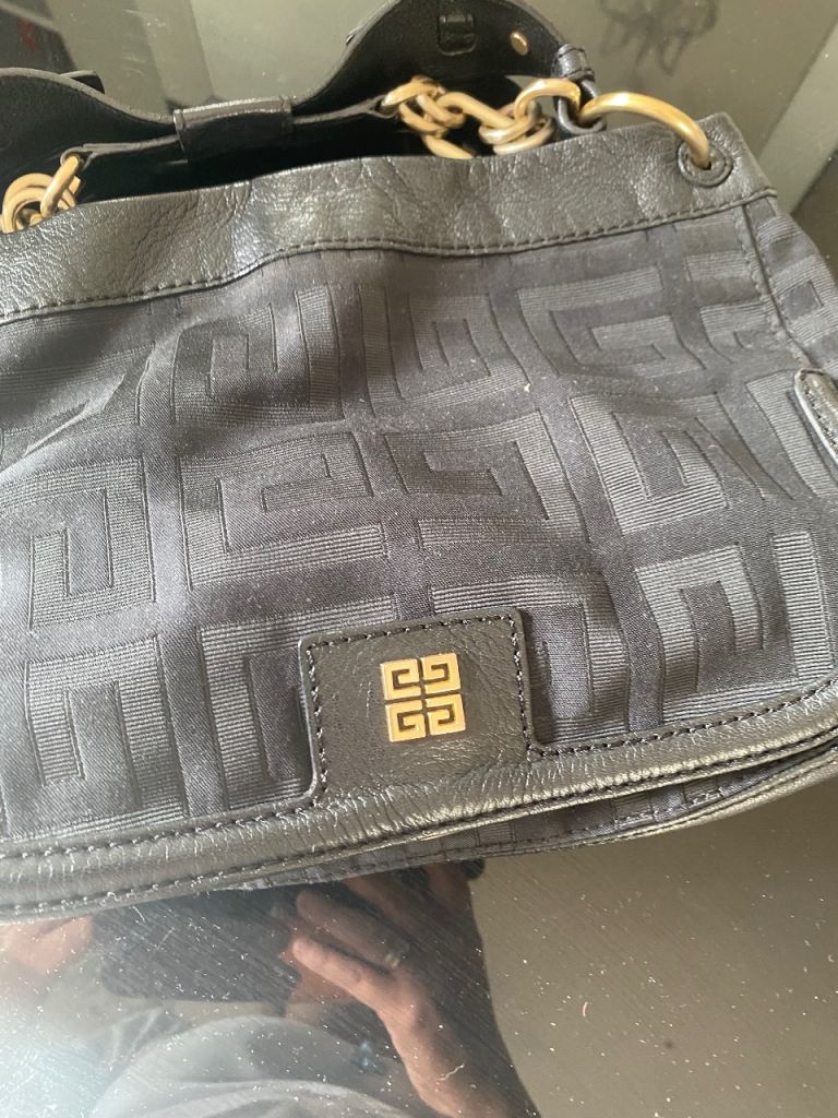 Givenchy Black Shoulder Bag – Good Condition