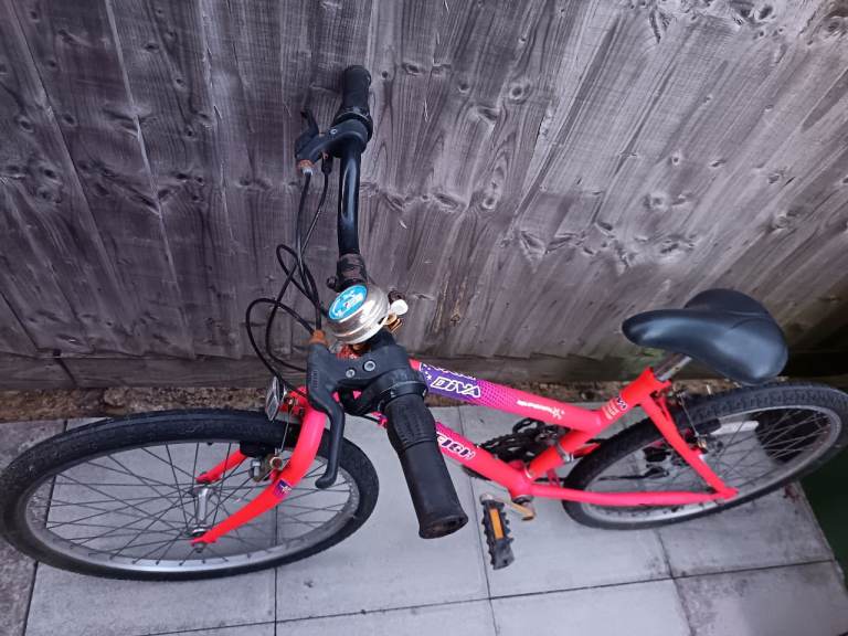 Kids/lady's Pink Bike – Used Condition
