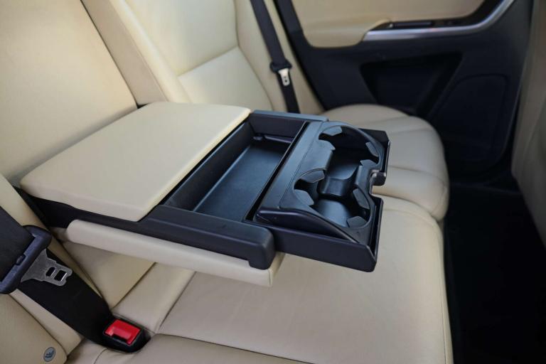 2016 Volvo XC60 2.4 XC60 SE Luxury Nav D5 AWD 4WD 5dr SUV Diesel Manual