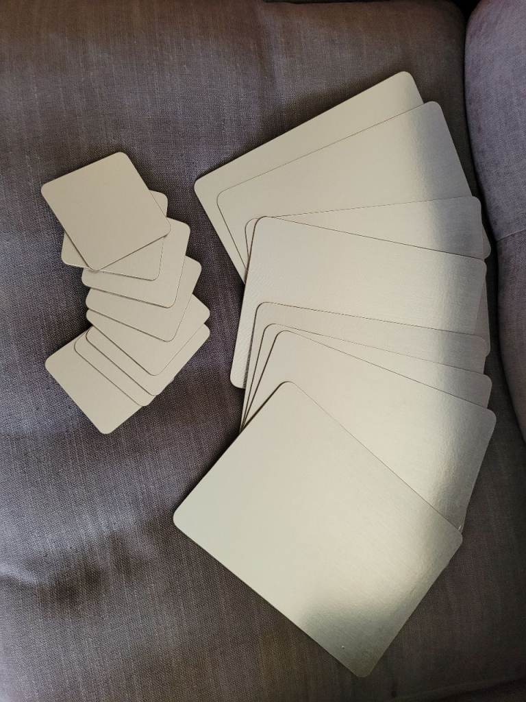 Free 8 silver placemats and coaster