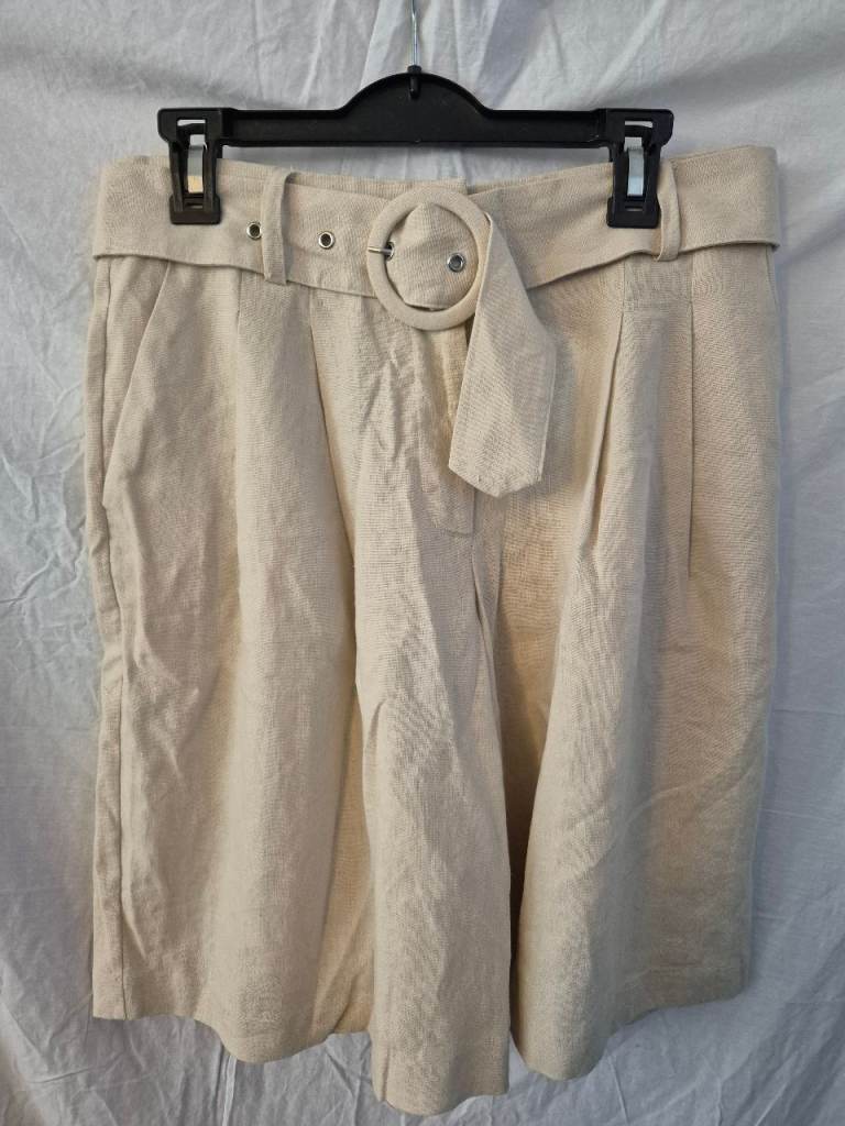 New tu stone shorts size 10