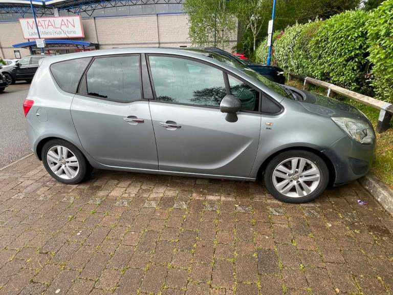 Automatic Vauxhall Meriva 