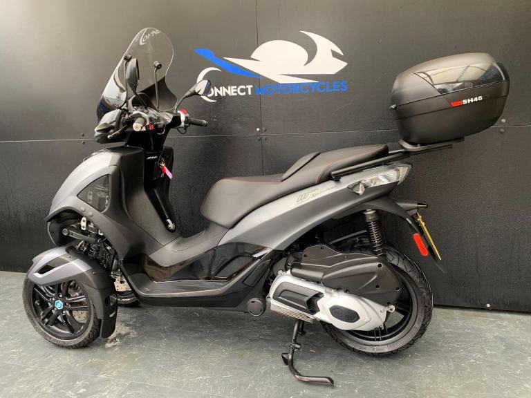 PIAGGIO MP3 300 YOURBAN LT LOW MILEAGE HPI CLEAR 