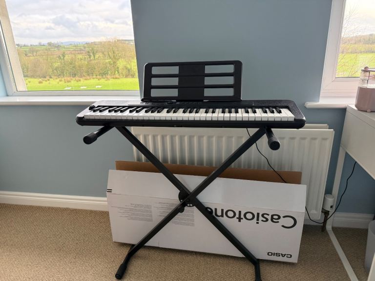 Casiotone CT-S300 Electric Keyboard and Stand