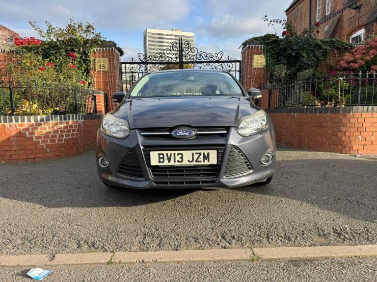 2013 Ford Focus 1.6 125 Zetec 5dr Powershift HATCHBACK Petrol Automatic