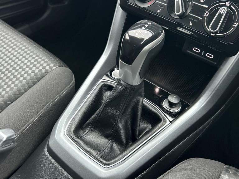 2021 Volkswagen T-Cross 1.0 TSI Active SUV 5dr Petrol DSG Euro 6 (s/s) (110 ps) SUV PETROL Automatic