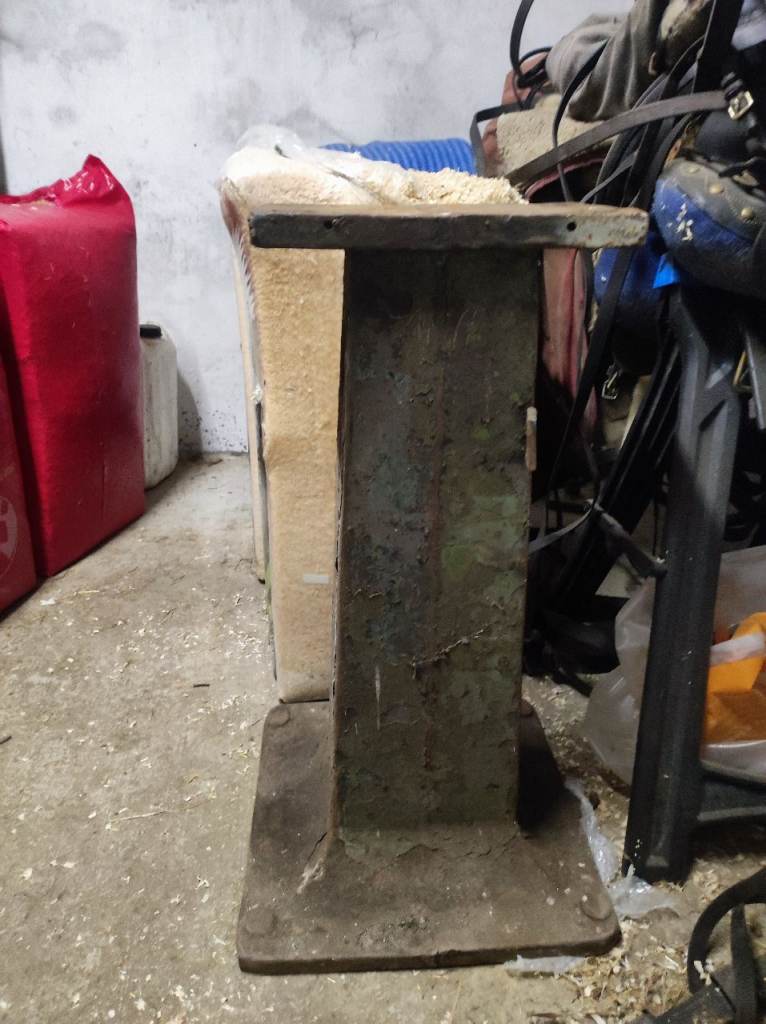 Vintage Anvil Stand. Cast Iron. 32"H. Very Heavy.