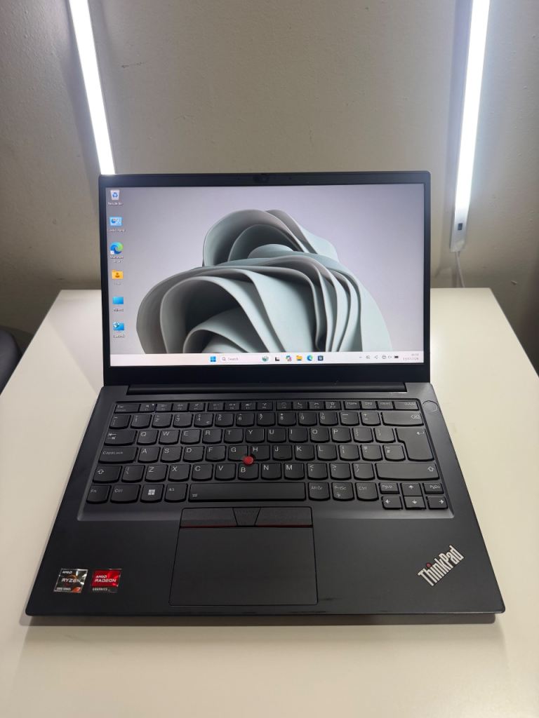 Lenovo ThinkPad E14 Gen 3 Ryzen 7 5700U 16GB RAM 512GB NVMe Win 11 Pro Laptop