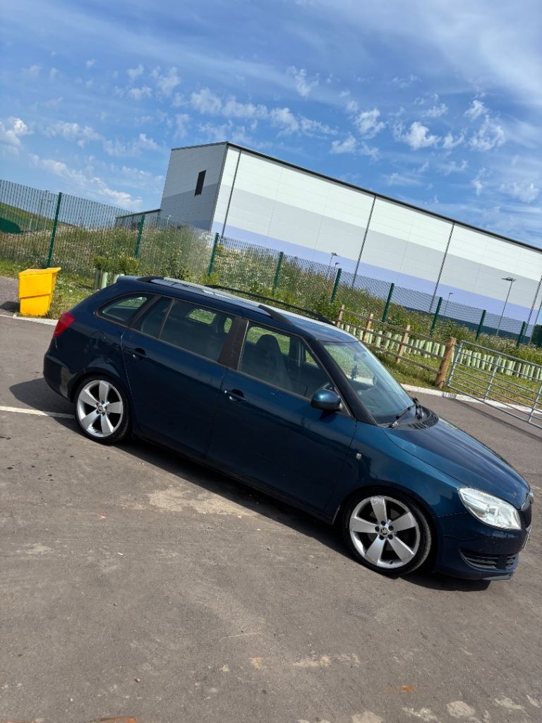 Skoda, FABIA, Estate, 2013, Manual, 1598 (cc), 5 doors