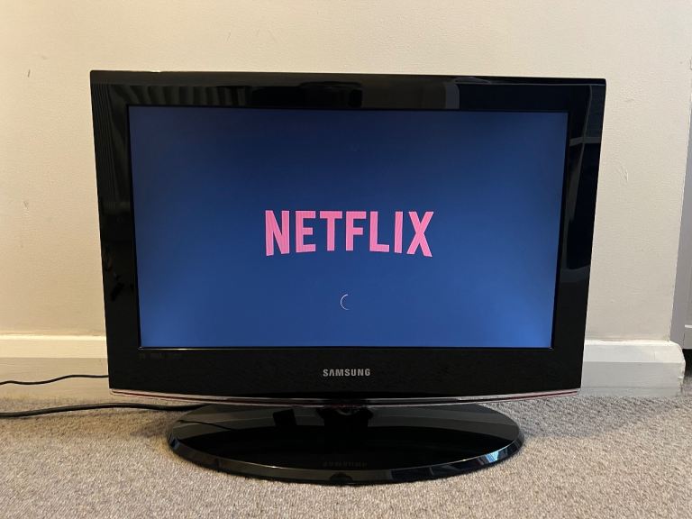 Samsung 22 inch HDMi TV