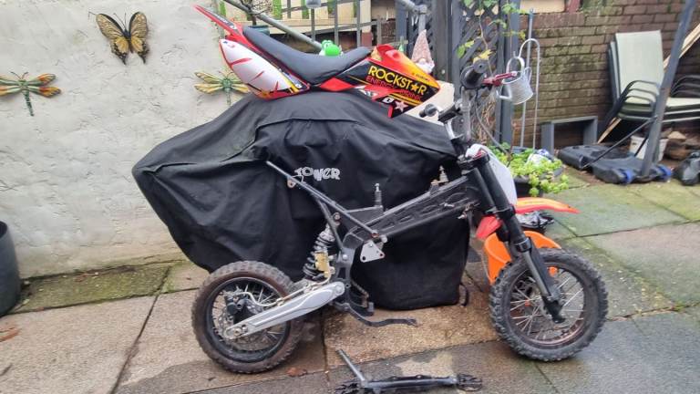 Pit bike frame and bits