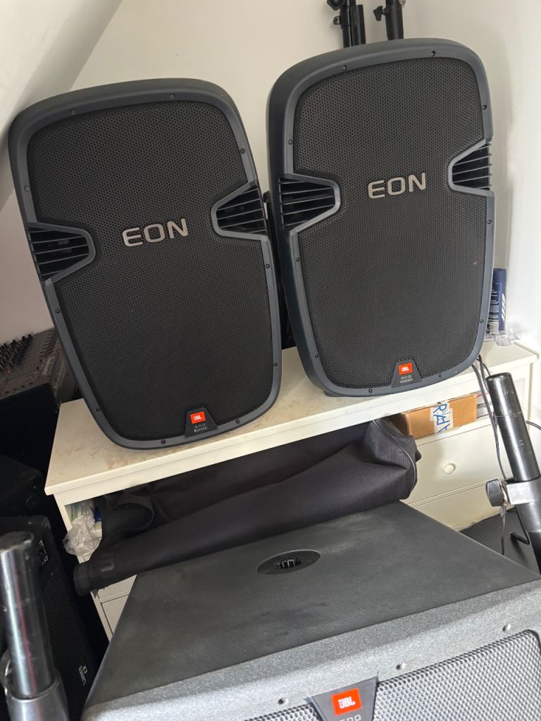JBL EON 500 PA System - Active speakers 1400W RMS (2800W Peak) Karaoke Bundle