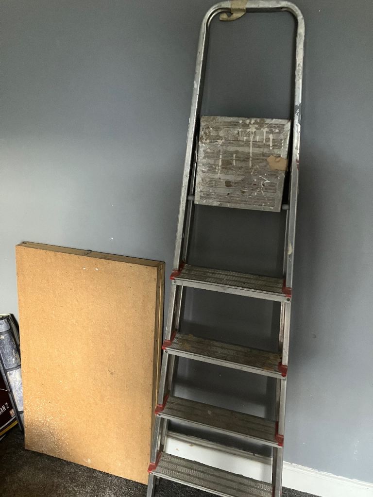 Aluminium Step Ladder - 5 Steps, Good Condition