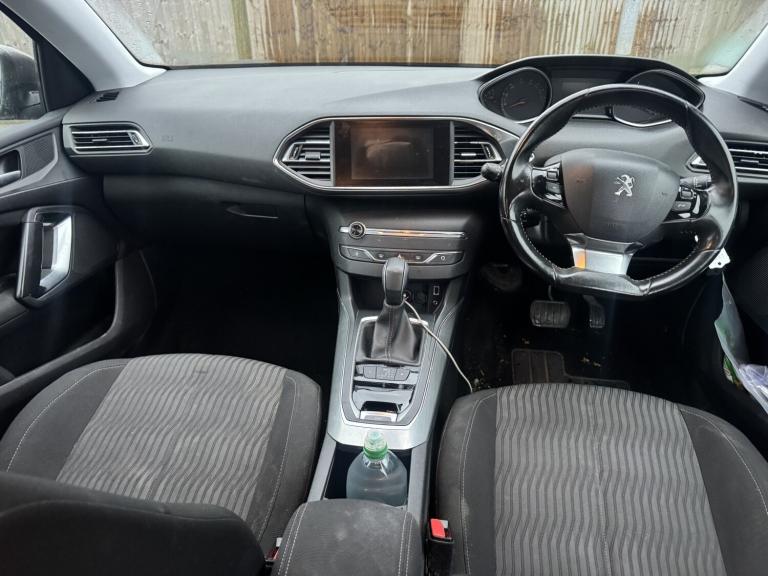 PEUGEOT 308 SW 1.2 PureTech Active 2015