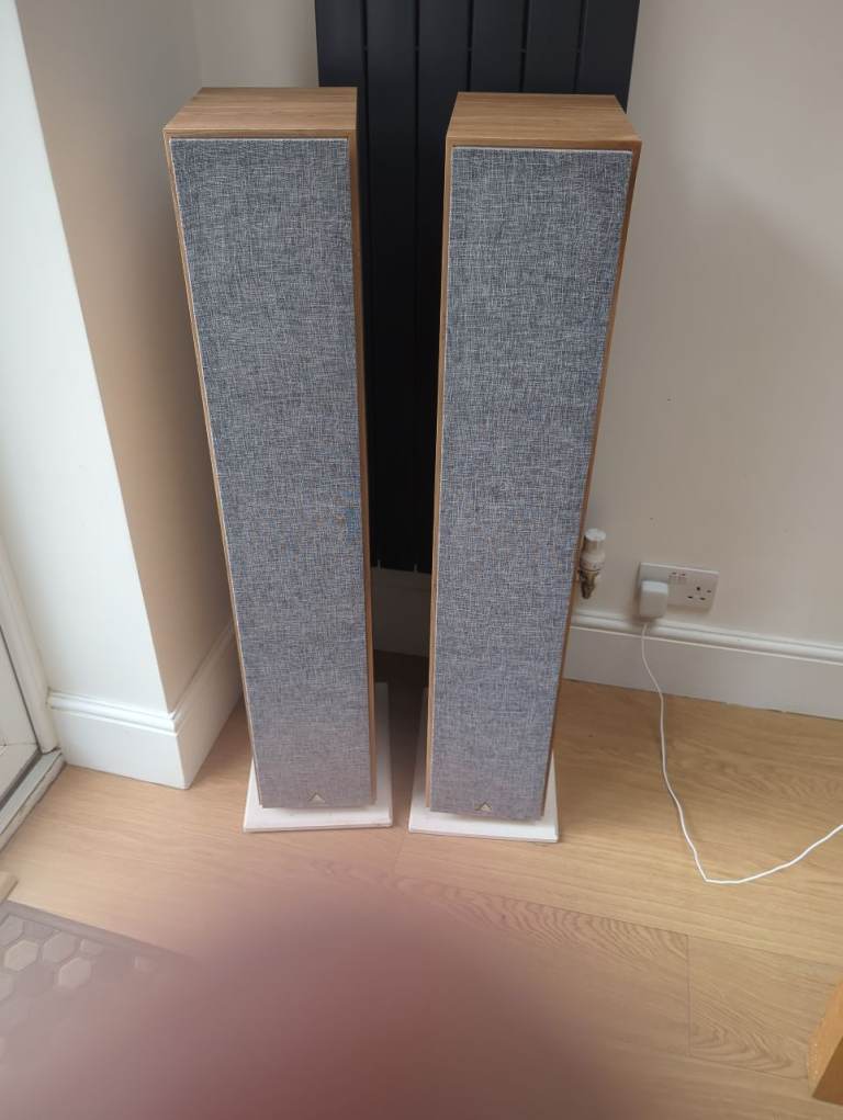 Triangle Borea BR09 flagship 3-way floorstanding speaker 