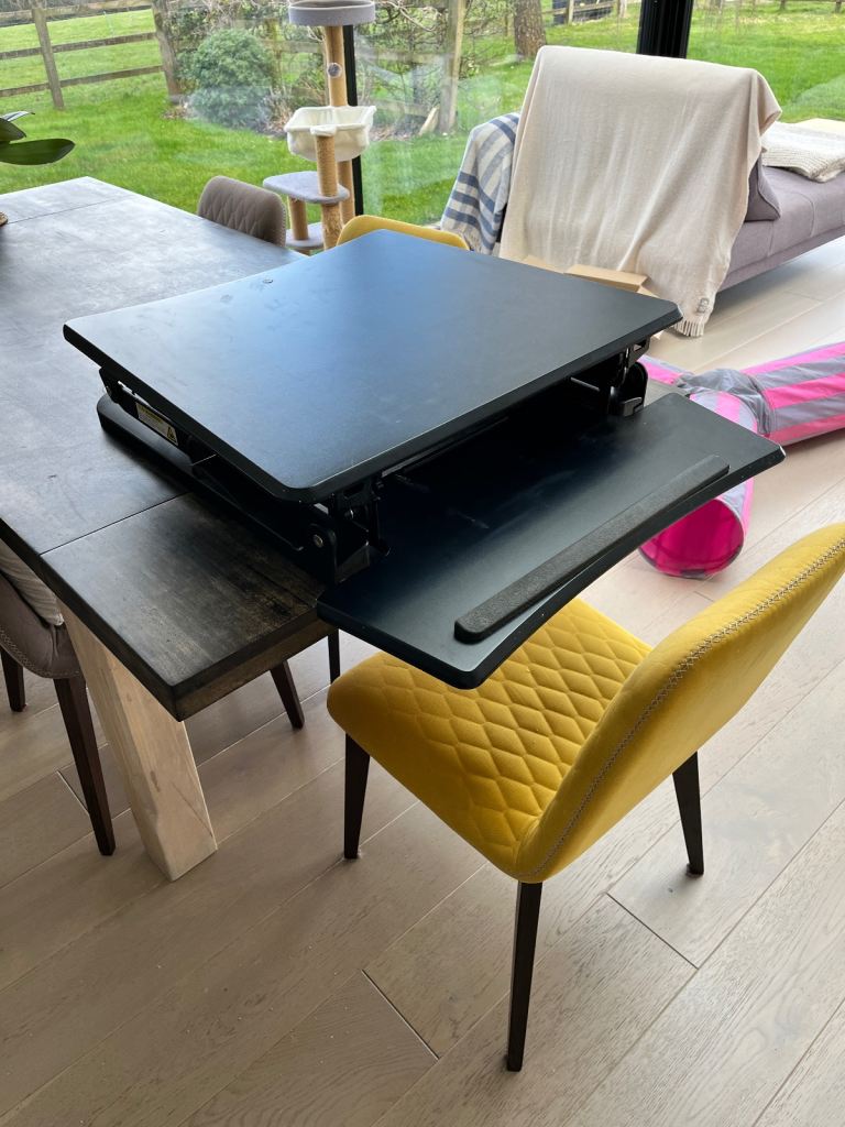 Furna Sit-Stand adjustable desk 