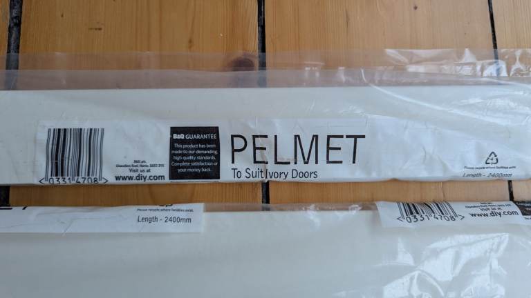 NEW B&Q Ivory Plinth, Pelmet and Cornice