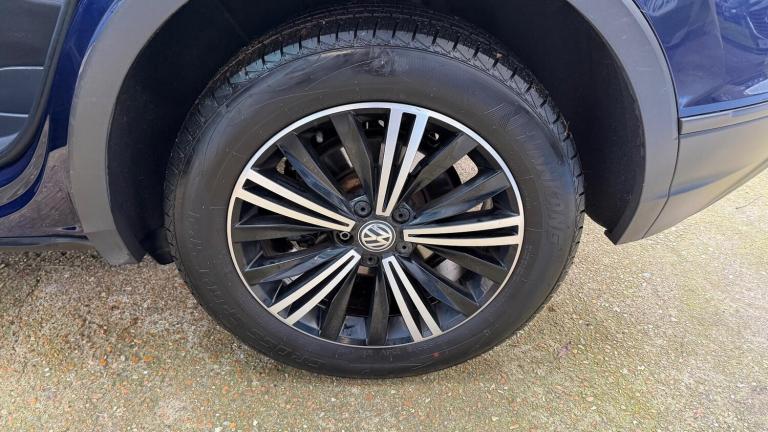 2018 Volkswagen Tiguan 2.0 TDI SE Navigation DSG 4Motion Euro 6 (s/s) 5dr