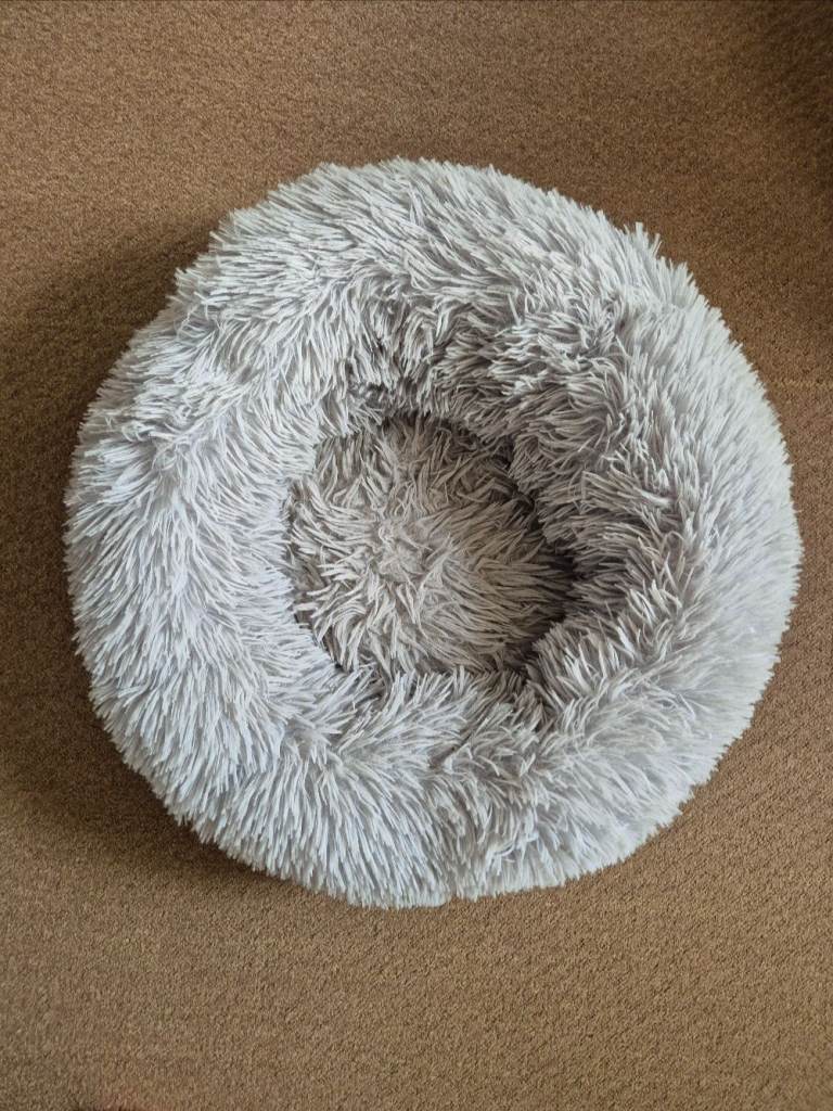 Plush Calming Pet Bed approximately 50cm across