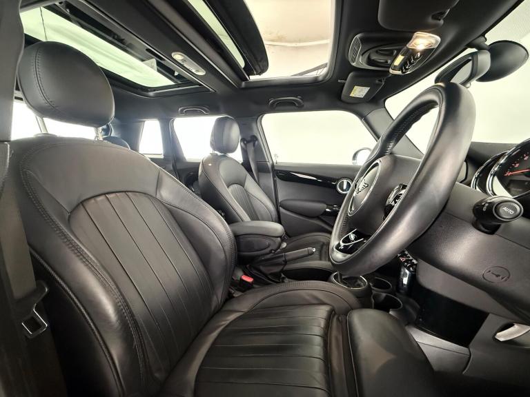 2019 MINI Hatch 1.5 Cooper Exclusive Euro 6 (s/s) 5dr HATCHBACK Petrol Manual