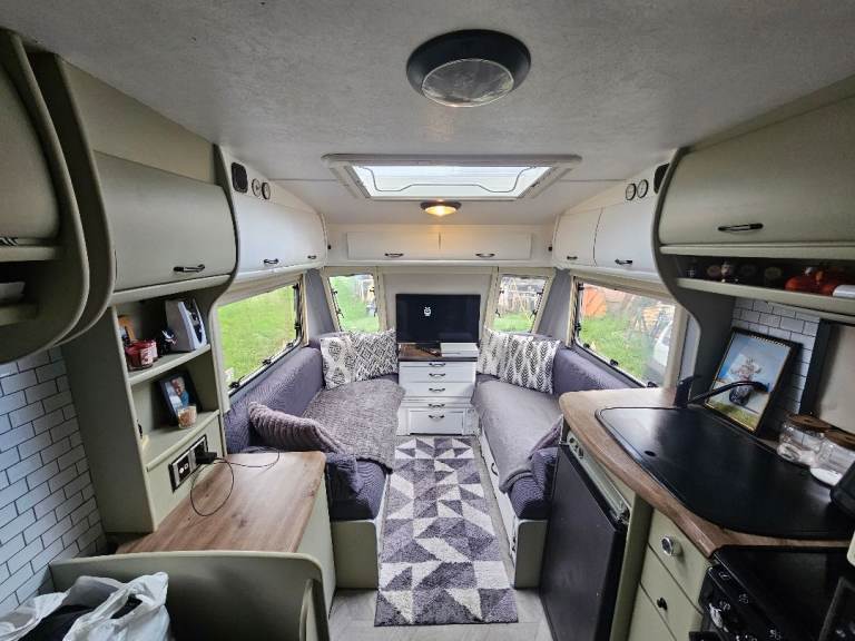 Abbey cardinal 6 birth tour caravan 