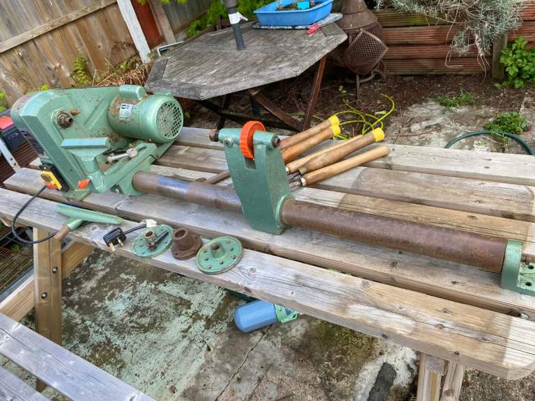 Wood lathe plus chisels