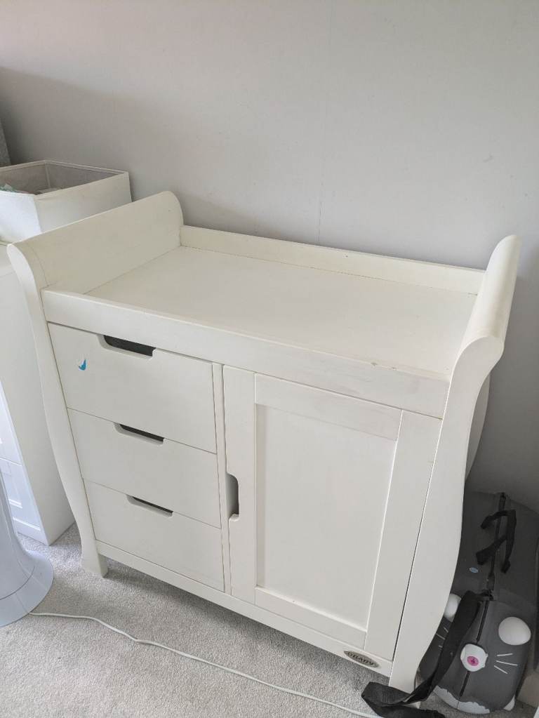 O baby White Nursery Changing Unit with Drawers and Cupboard