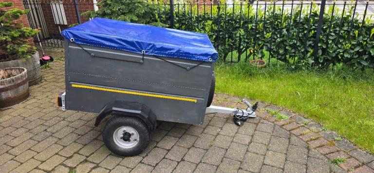 Caddy 4' x 3' camping trailer 