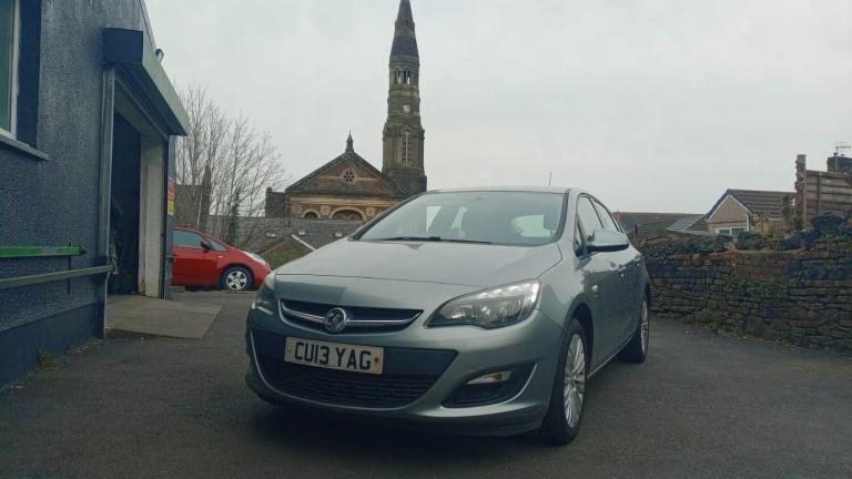 2013 Vauxhall Astra 1.4i 16V Energy 5dr * 1 OWNER* MARCH 27 MOT* HATCHBACK Petrol Manual