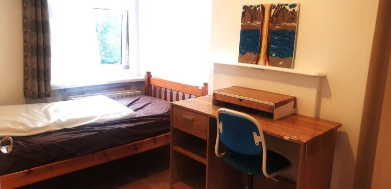 Newly Refurbish 3 BEDROOM PROPERTY is available in Southarrow - HA2  