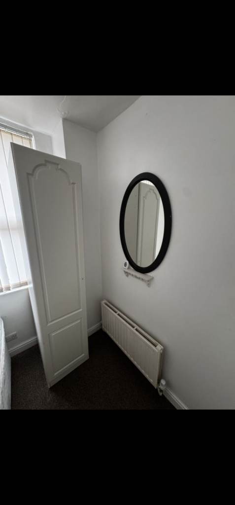 Small Double Room in Liverpool City