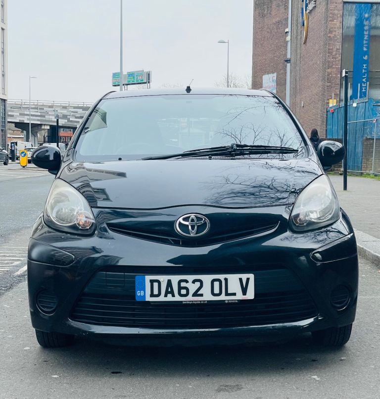Toyota, AYGO, Hatchback, 2013, Manual, 998 (cc), 5 doors