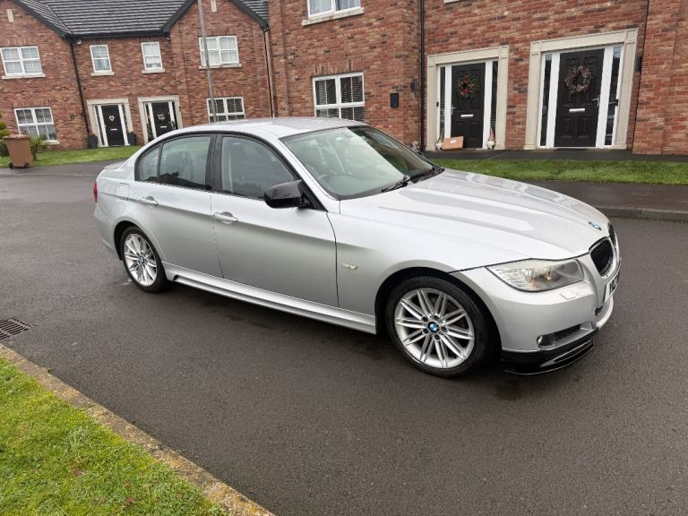 BMW, 3 SERIES, Saloon, 2009, Manual, 1995 (cc), 4 doors