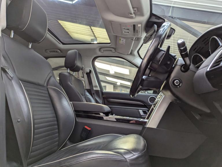 2017 Land Rover Discovery 3.0 Discovery HSE TD6 Auto 4WD 5dr SUV Diesel Automatic